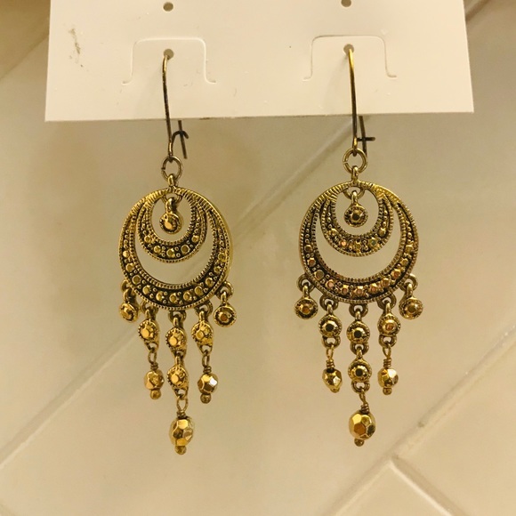 Vintage Style Gold Toned Chandelier Earrings - Picture 6 of 8